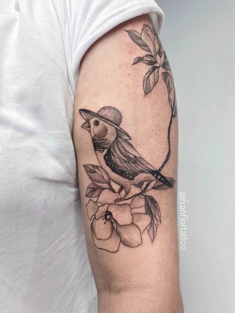 Foto de tatuagem feita por Franciele Vieira (@franflortattoo)