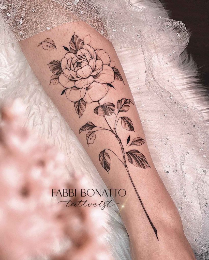 Foto de tatuagem feita por Fabricia Bonatto (@fabbibonatto)