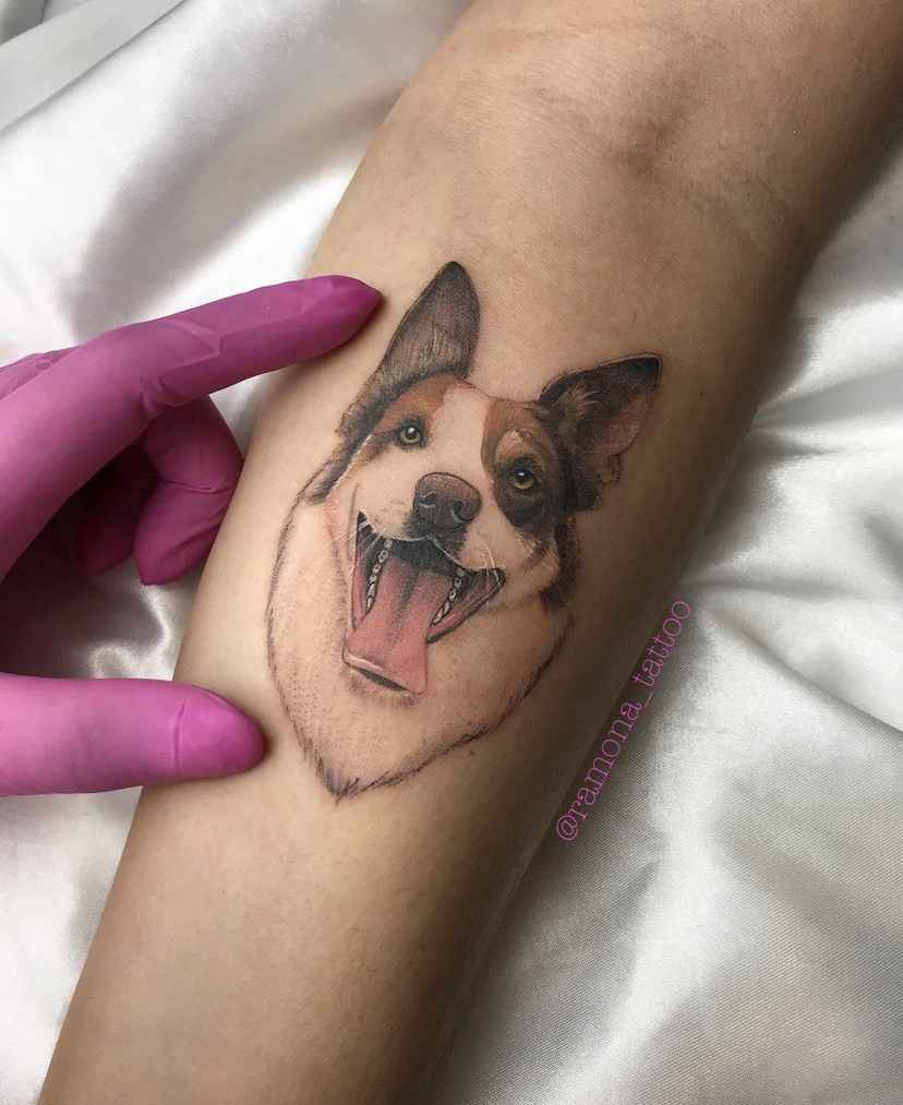Foto de tatuagem feita por Ramona (@ramona_tattoo)