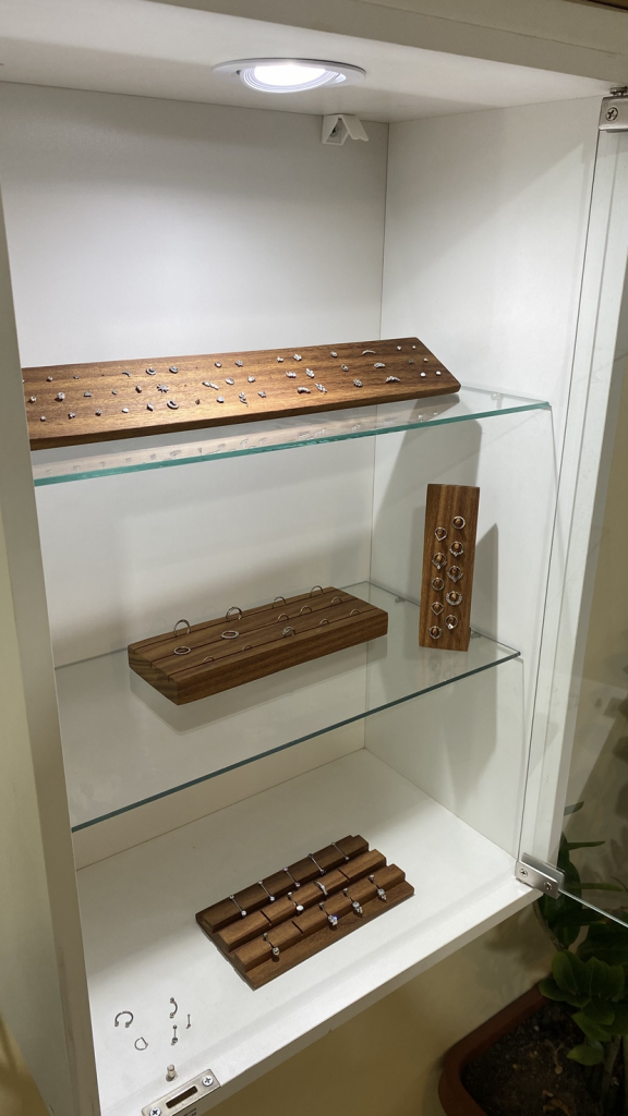 vitrine de joias para piercing