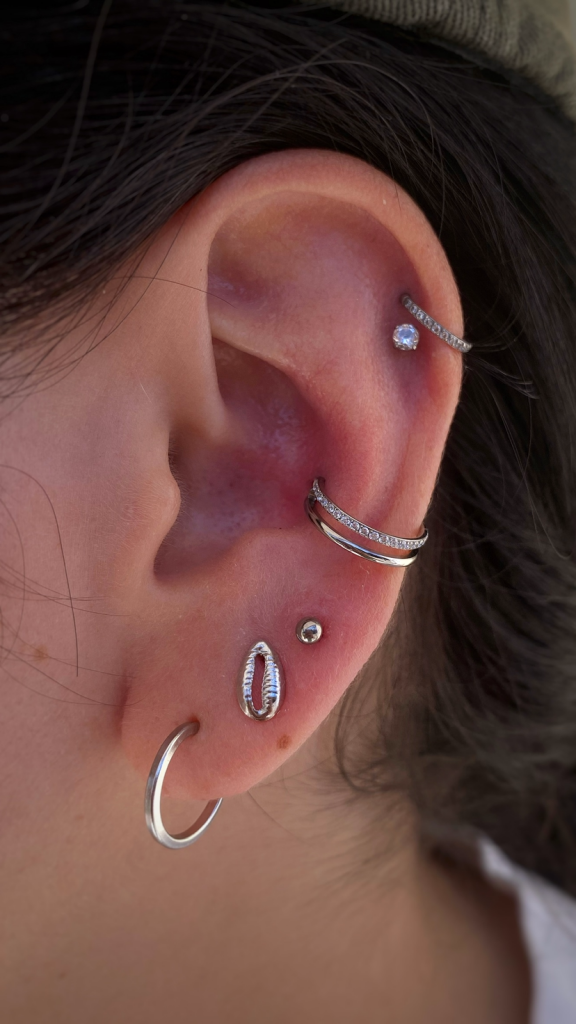 Projeto auricular com conch piercing